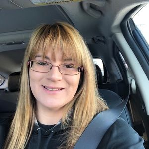 Meet your Posher, Lori